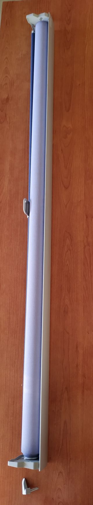 Persiana interior enrrollable VELUX. Color azul