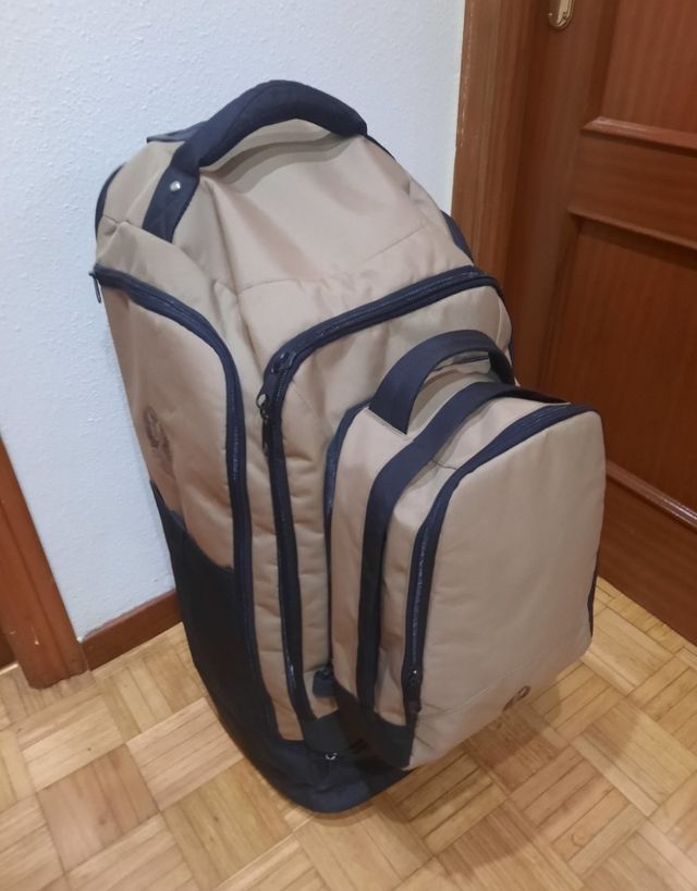 Maleta militar trolley ejercito de tierra de segunda mano por 50 EUR en