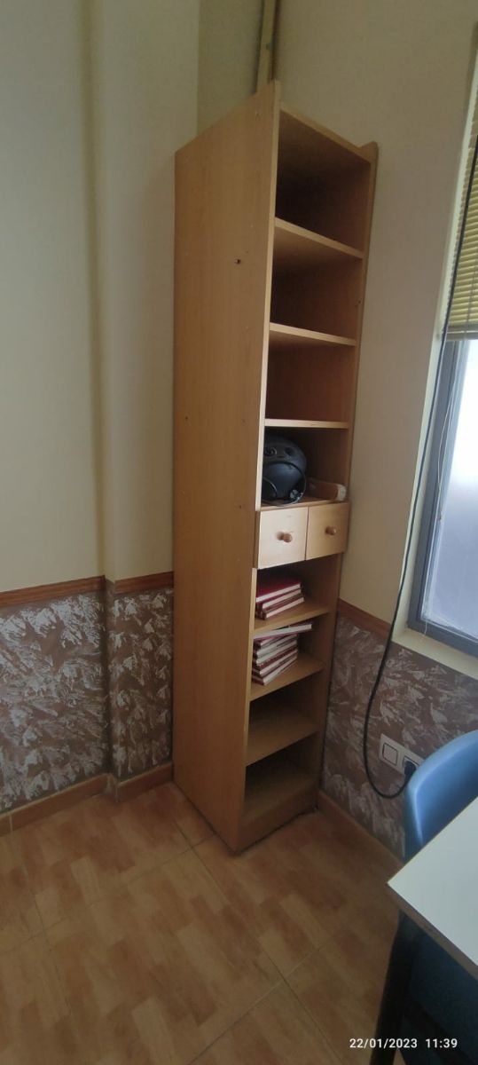 academia escuela material pupitres sillas cajonera