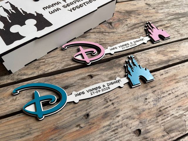 Llave invitación Disney con caja blanca