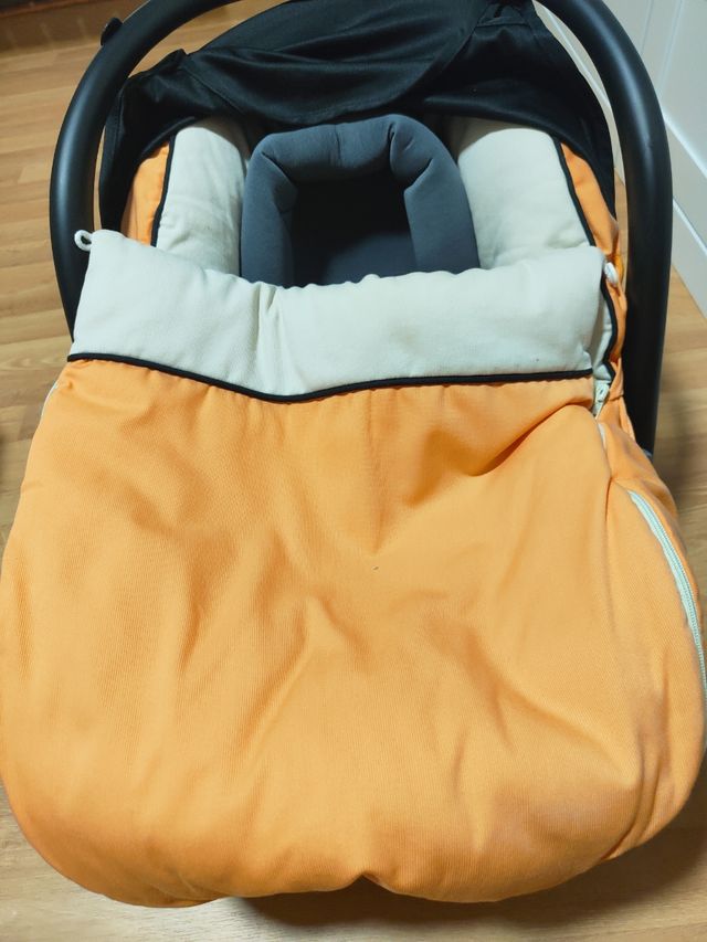 Funda maxicosi nueva