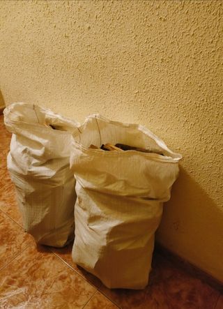 Leña troceada para chimenea cassette