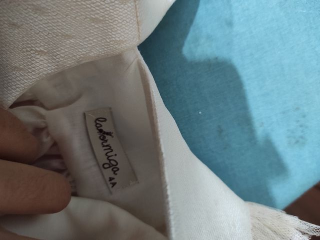 Vestido coral y crudo de tull Laormiga