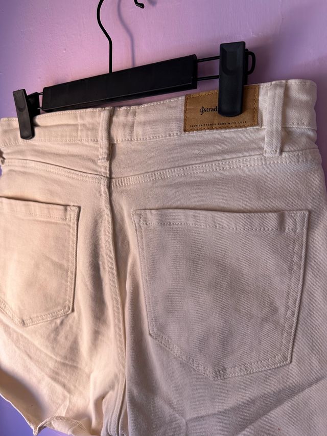 Pantalon corto y falda