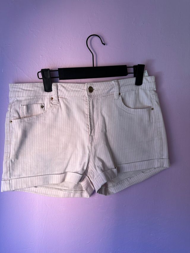 Pantalon corto y falda