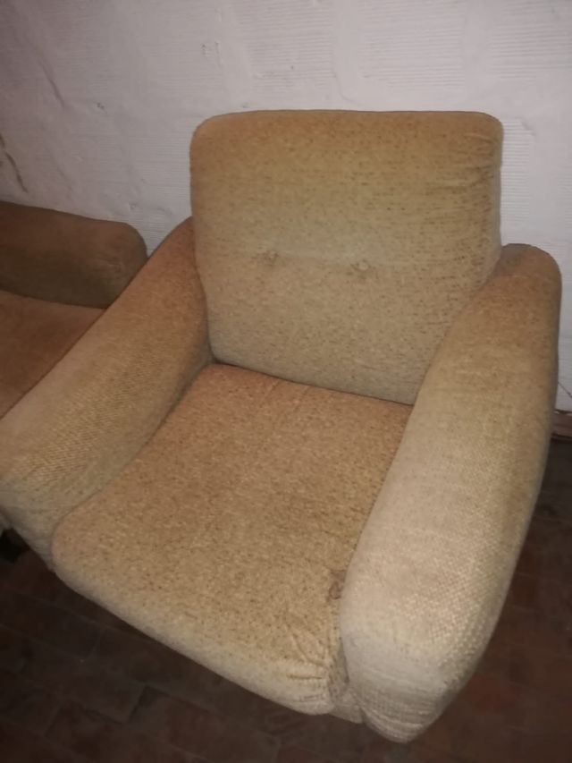 coppia di poltroncine in tela beige