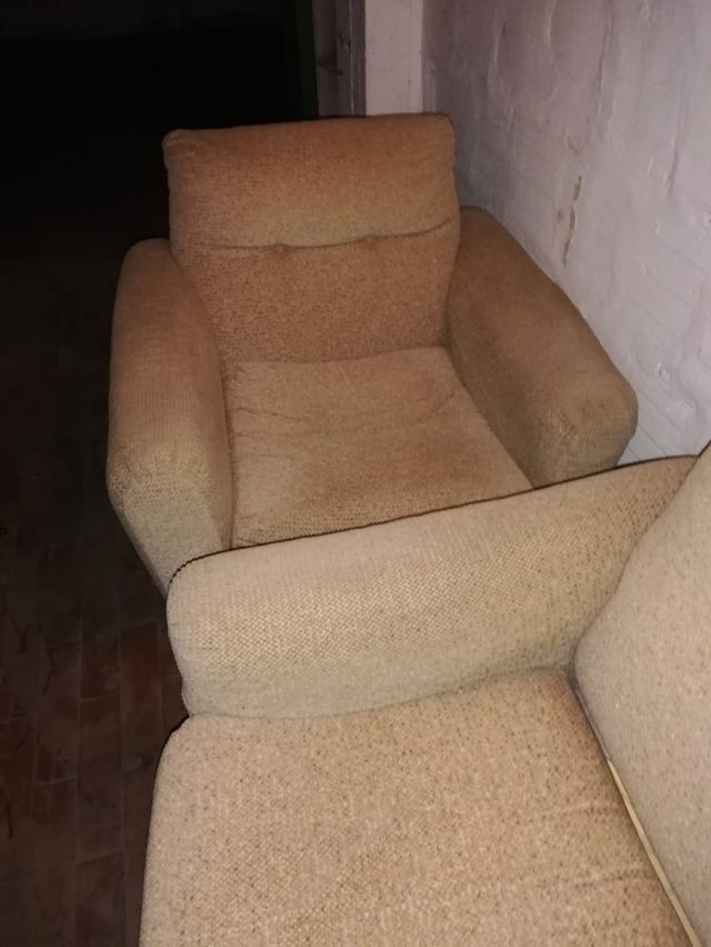 coppia di poltroncine in tela beige