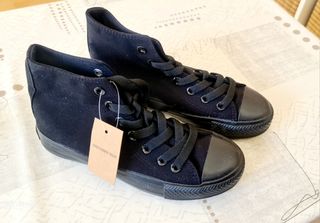 Zapatillas estilo Converse Negras sin estrenar 