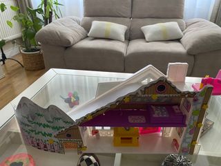 Casa de la nieve de pin y pon ... t