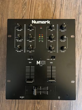 Mezclador USB Numark M101