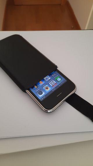 Móvil IPhone 3gs de 32gb.