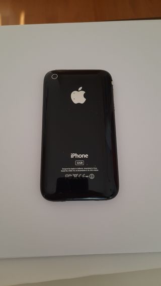 Móvil IPhone 3gs de 32gb.