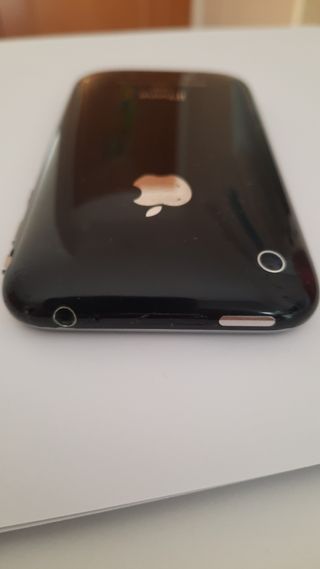 Móvil IPhone 3gs de 32gb.