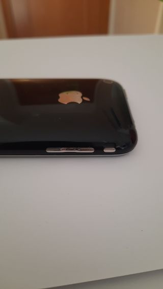 Móvil IPhone 3gs de 32gb.