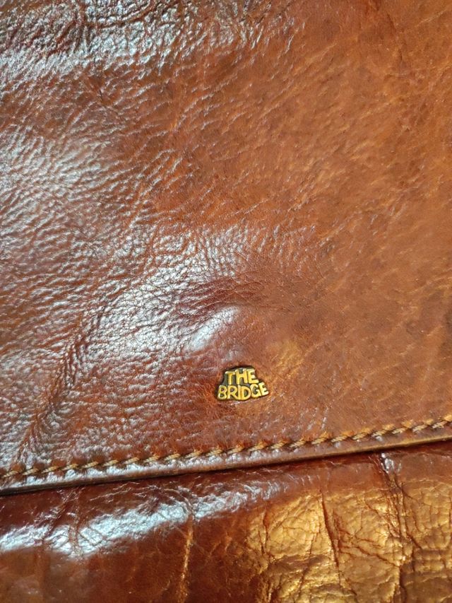 BOLSO DE PIEL «EL PUENTE»