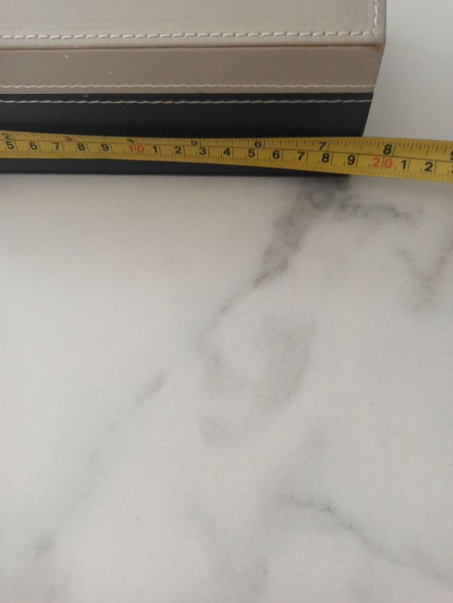 Caja piel terciopelo y regalo