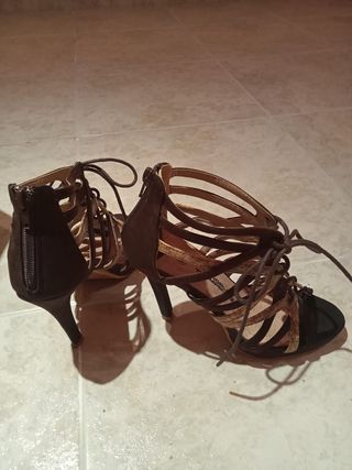 SANDALIAS DE TACÓN DE DISEÑO