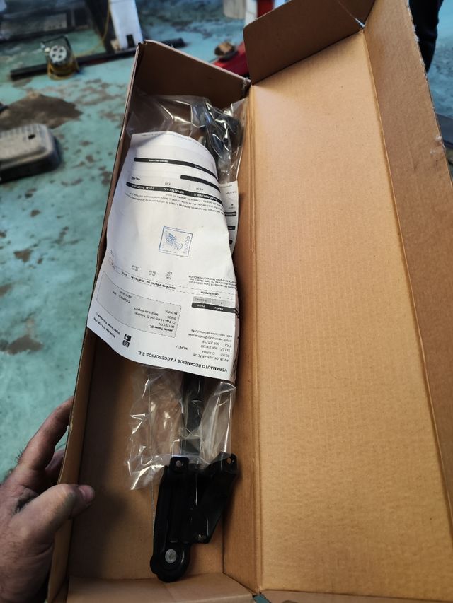 elevaluna trasera derecha Opel Zafira año 2002