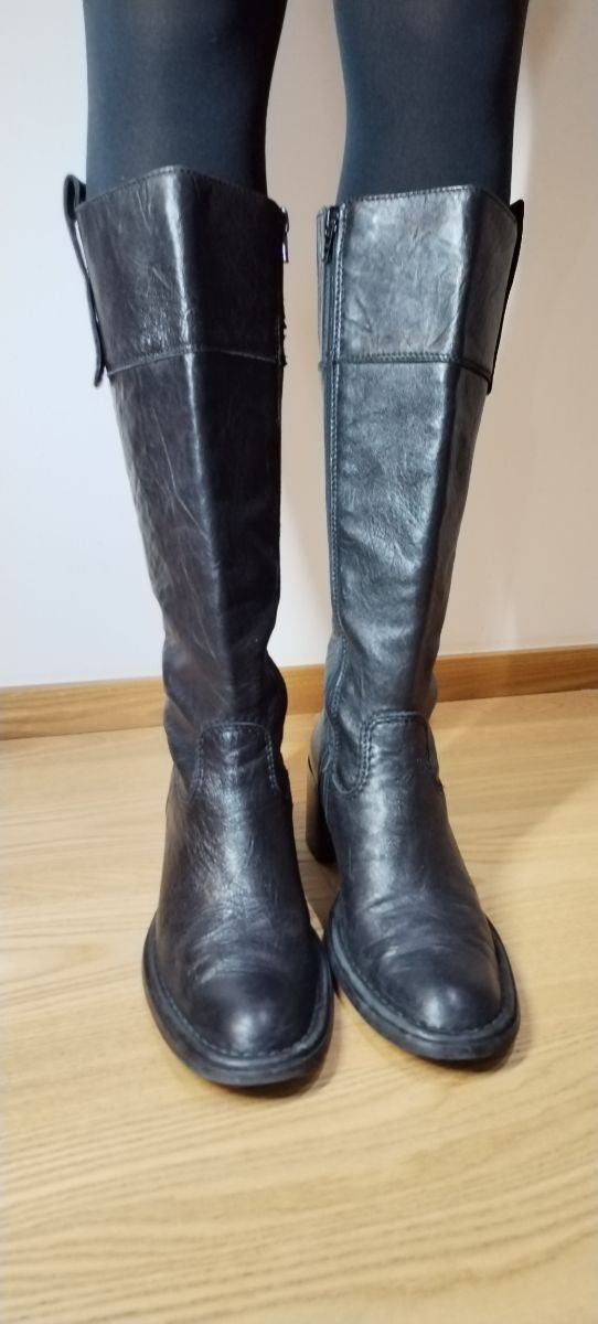 Stivali neri in morbida pelle.