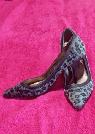 Zapato tacón estampado atigrado número 40
