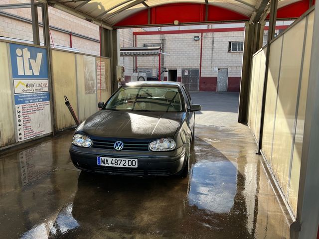 Volkswagen Golf 2000