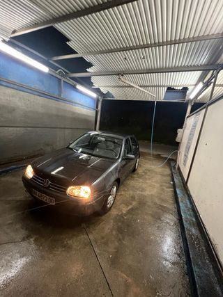 Volkswagen Golf 2000