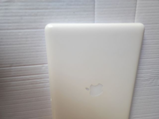 OFERTA MacBook 13 Blanco 2010