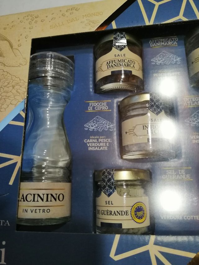 Set confezioni sale dal mondo più macinasale