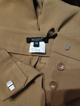 Lote 2 pantalones y dos camisas de mujer