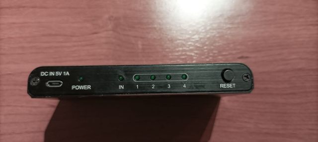 Splitter HDMI 4K con 1 entrada 4 salidas