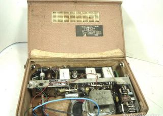 ANTIGUA RADIO PHILIPS L3E 06T-AÑO 1960