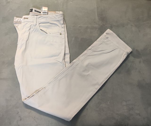 Pantalón chino