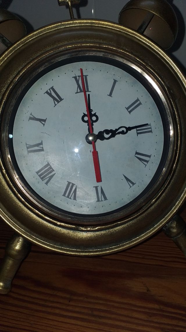 RELOJ RETRO BRONCEADO