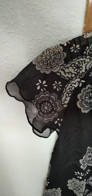 Blusa de desigual negra y blanca