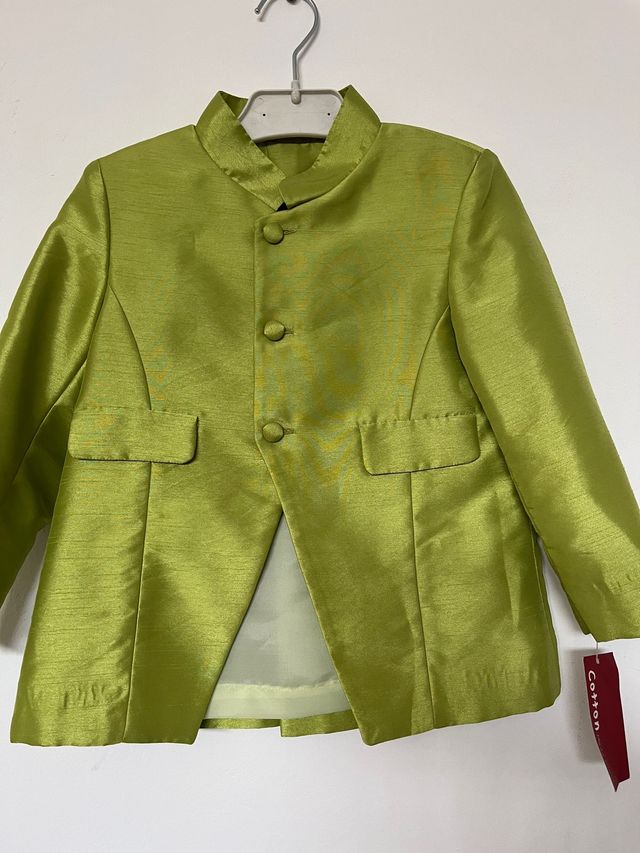 Abrigo niña liquidacion tallas 2 y 3