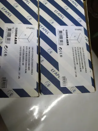 caja conexión electrica canaleta