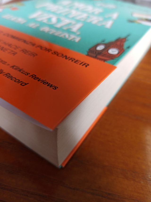 Libro 'Amor a primera vista, llama al oculista'