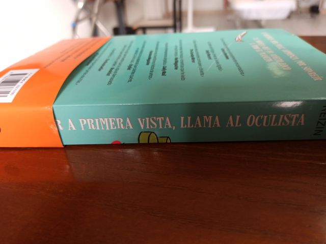 Libro 'Amor a primera vista, llama al oculista'