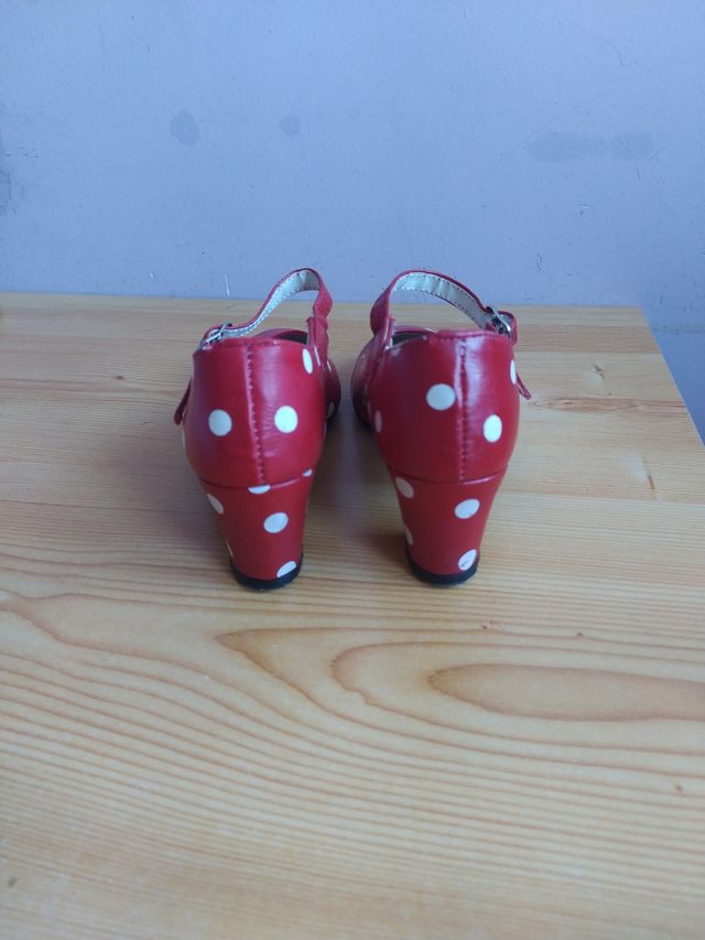 zapatitos de sevillana