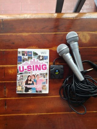 Gioco Wii Karaoke U-Sing + 2 microfoni + connettore