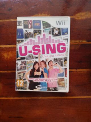 Gioco Wii Karaoke U-Sing + 2 microfoni + connettore