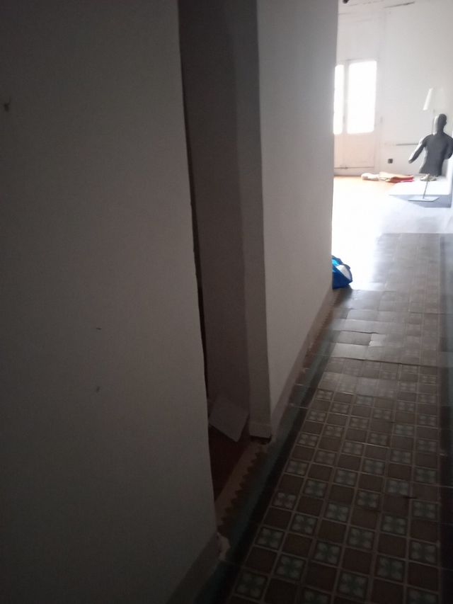 Alquilo habitación en zona cèntrica de Burgos.