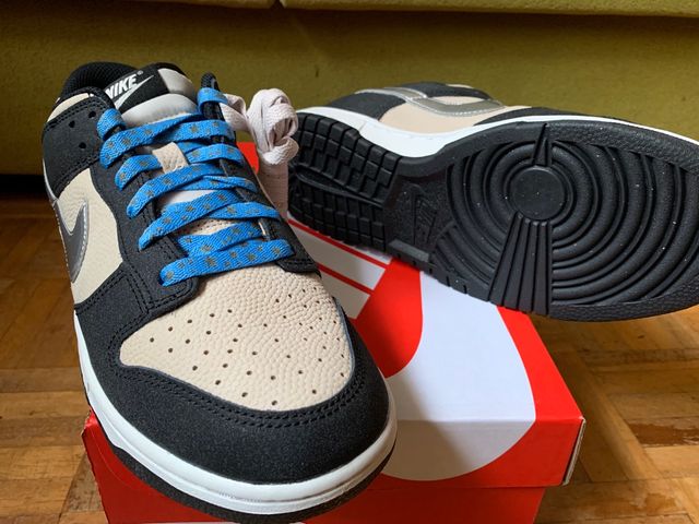 Nike Dunk low "Starry Laces"