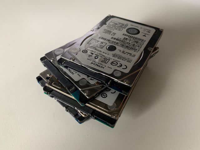 Lote 4 discos de portátil 2,5" sata 250 y 320gb