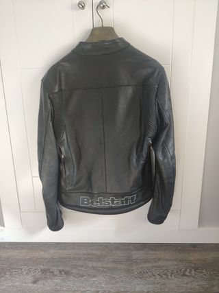 cazadora belstaff cuero