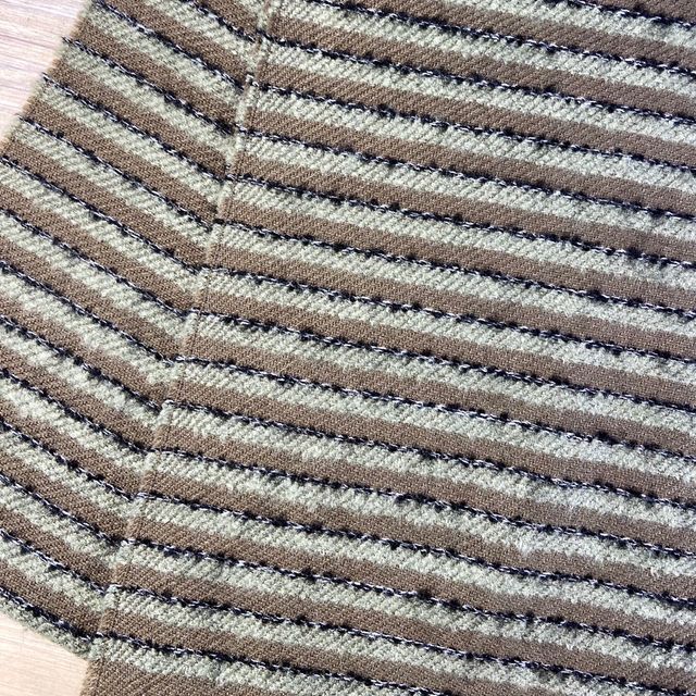 Bufanda a rayas unisex.