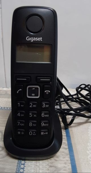 2 teléfonos inalámbricos