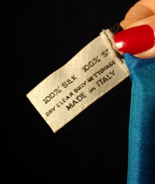 Pañuelo 100% seda grande.