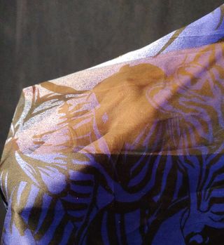 Pañuelo 100% seda grande.