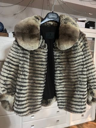 Abrigo de piel de conejo de Goex ( italiano )